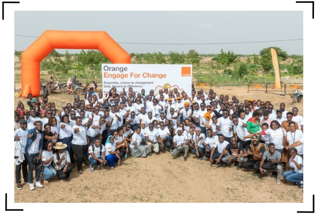 photo de groupe lors du programme d'actions solidaires engage for change de Orange 